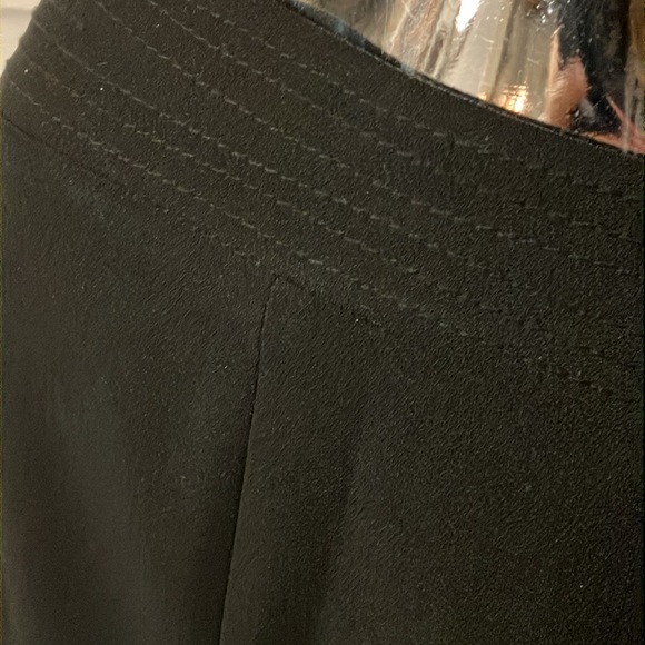 Tulip hem skirt - Picture 2 of 4